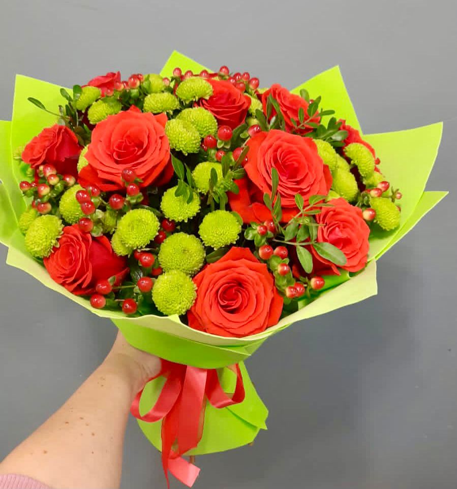 Букет цветов из: Хризантемы и Розы в Александровке Донской