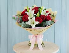 Букет цветов из:  Лилии и Розы в Александровке Донской