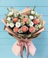 Букет цветов из:  Розы, Альстромерии и Лизиантусы в Александровке Донской