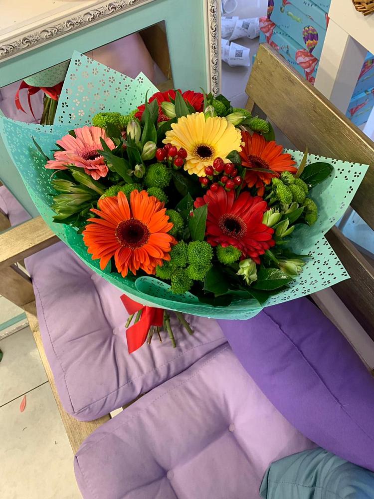 Букет цветов из: Герберы, Хризантемы и Альстромерии в Александровке Донской