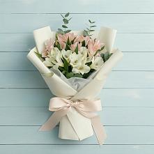 Букет цветов из:  Альстромерии в Александровке Донской