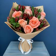 Букет цветов из:  Розы и Альстромерии в Александровке Донской