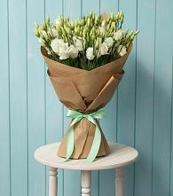 Букет цветов из:  Лизиантусы в Александровке Донской