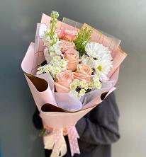 Букет цветов из:  Хризантемы и Розы в Александровке Донской