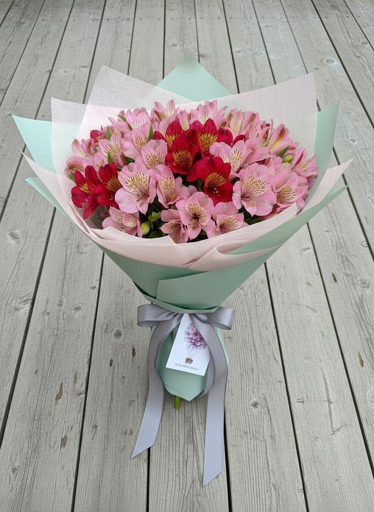 Букет цветов из: Альстромерии в Александровке Донской