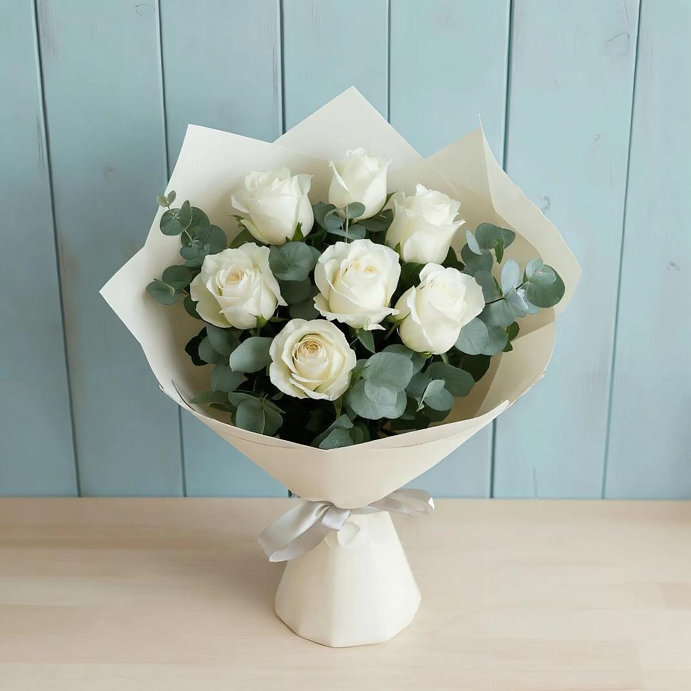 Букет Белые розы в Эвкалипте в Александровке Донской