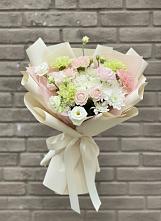 Букет цветов из:  Гвоздики, Розы, Лизиантусы и Хризантемы в Александровке Донской
