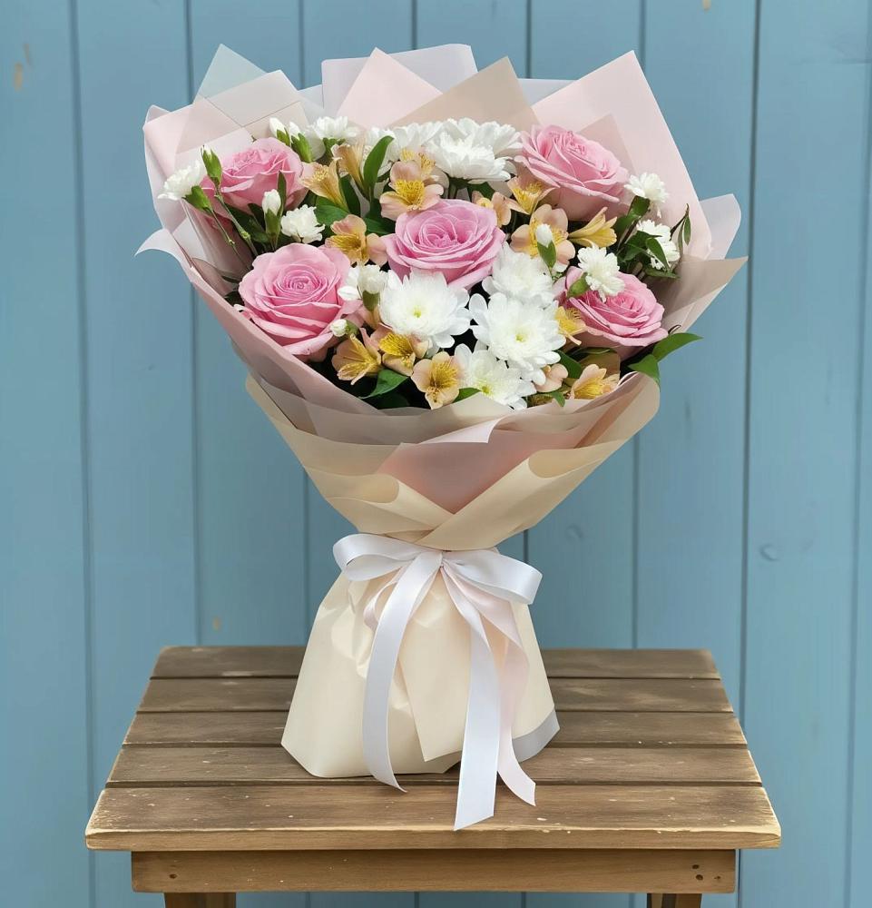 Букет цветов из: Гвоздики, Орхидеи и Розы в Александровке Донской