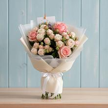 Букет цветов из:  Розы в Александровке Донской