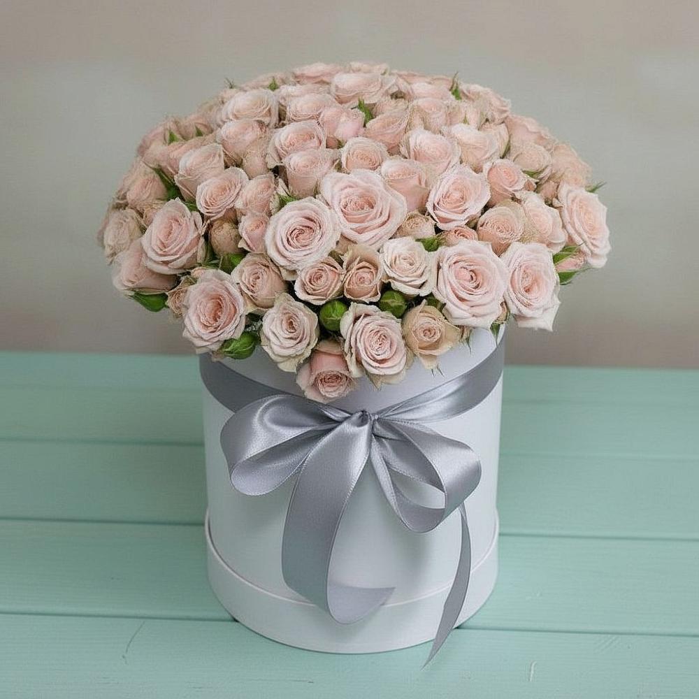 Цветочная композиция из Розы в шляпной коробке в Александровке Донской